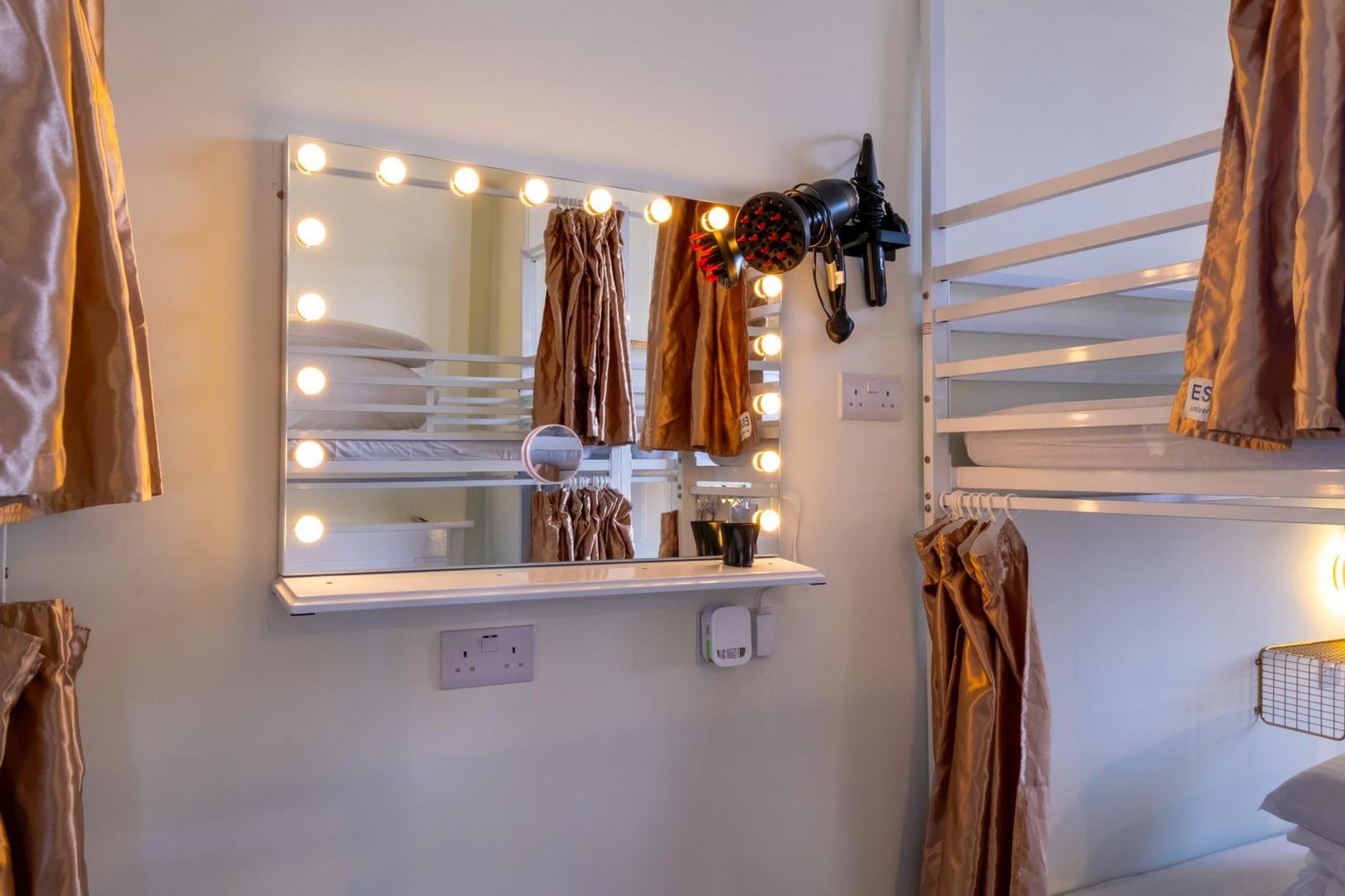 Book A Bed Hostels London Bilik gambar